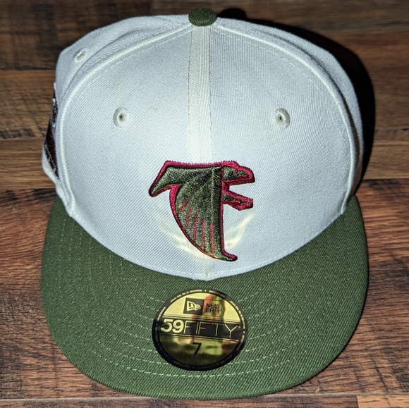 Atlanta Falcons Fitted Hat - Picture 1 of 2